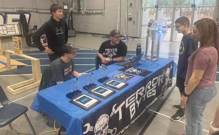 incoming freshman signing up for activities