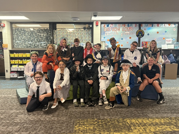 Image of fourth grade students dress for wax museum project