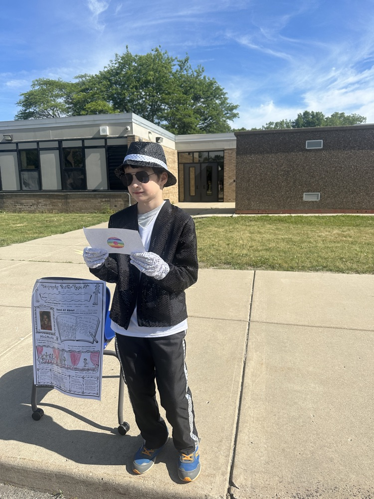 Image of fourth grade student dress for wax Museum and project