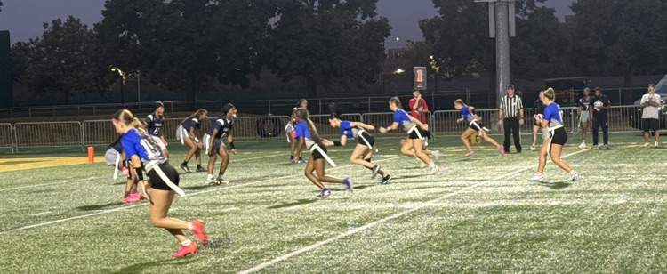 CHS running a play
