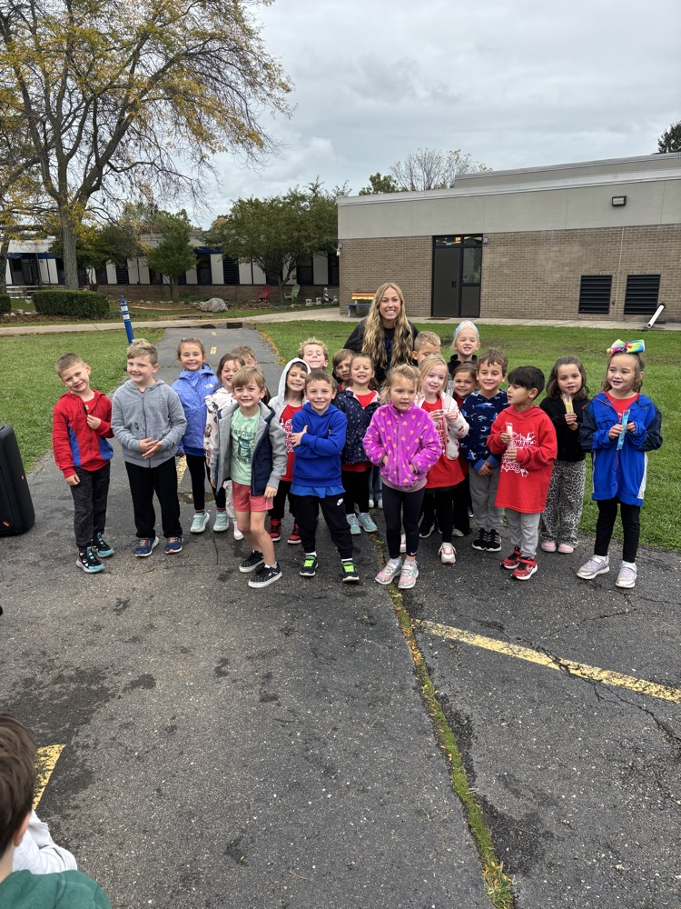 Students participating in Chapman’s Fun Run on Friday, running, walking, and cheering each other on. Thank you to our PTO for organizing such a fun event!