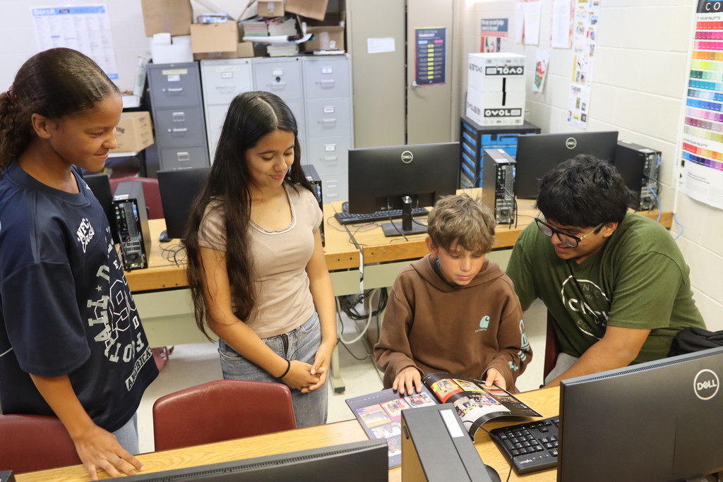 Yearbook Staff Reviews the Yearbook