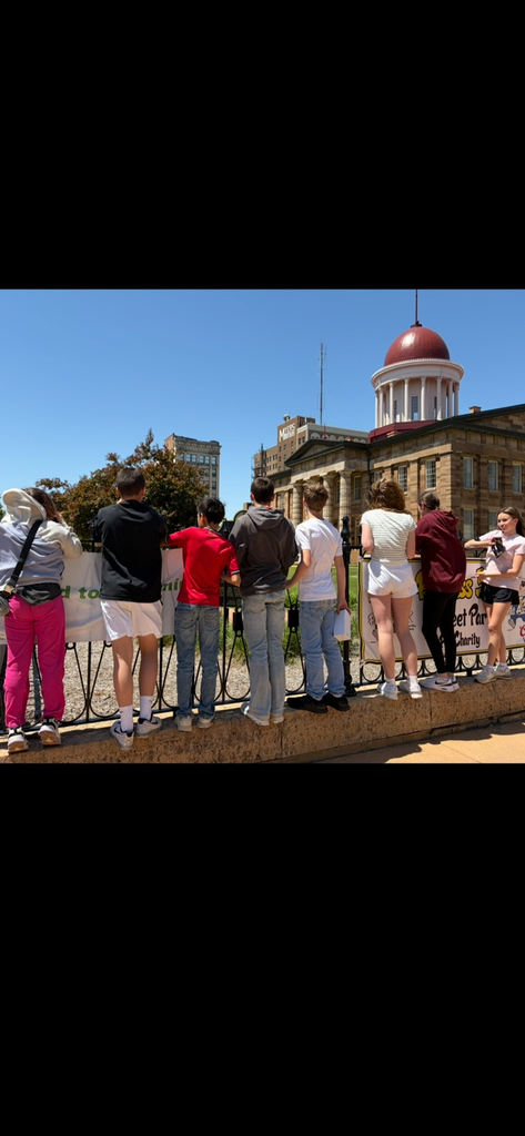 Seventh graders had a fantastic day visiting the Lincoln sites in Springfield.  