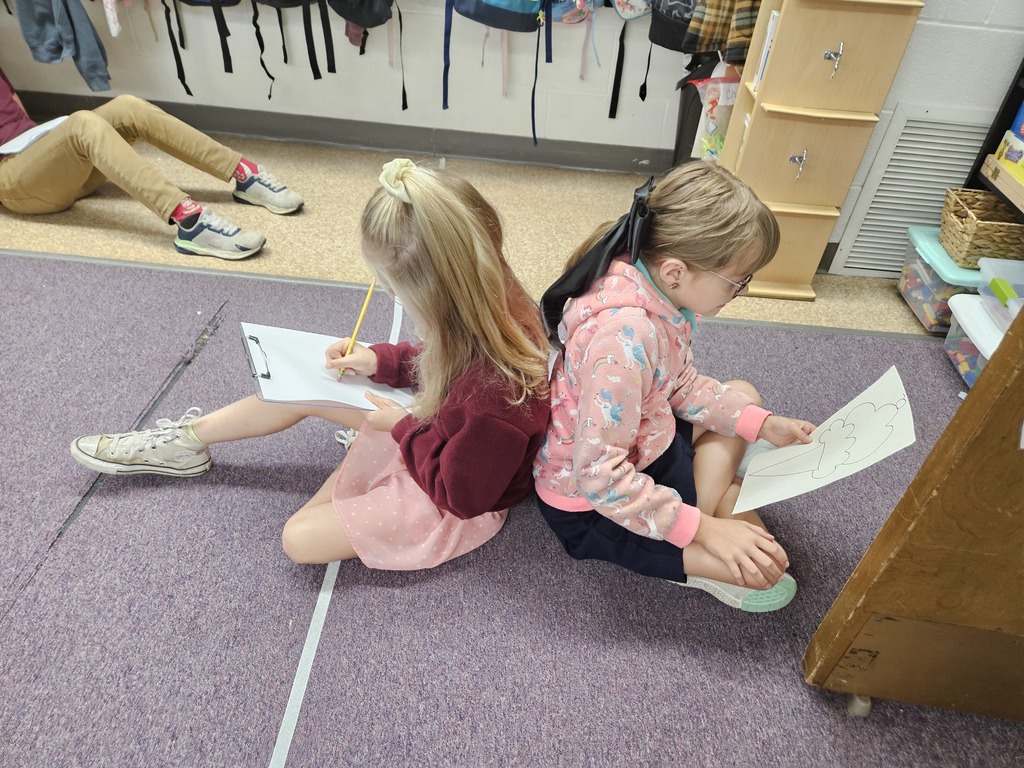 Kimberlie describing an ice cream cone to Hallie