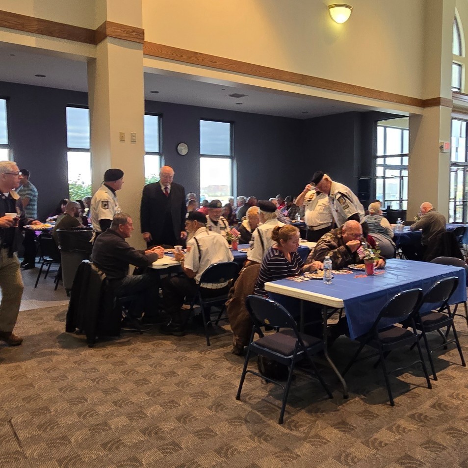 Our veterans enjoyed breakfast in the cafe. 