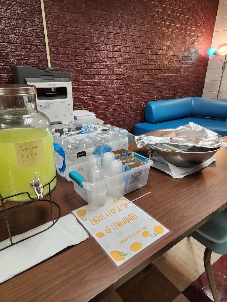 lemonade, water, flavor packets, and ice in the picture
