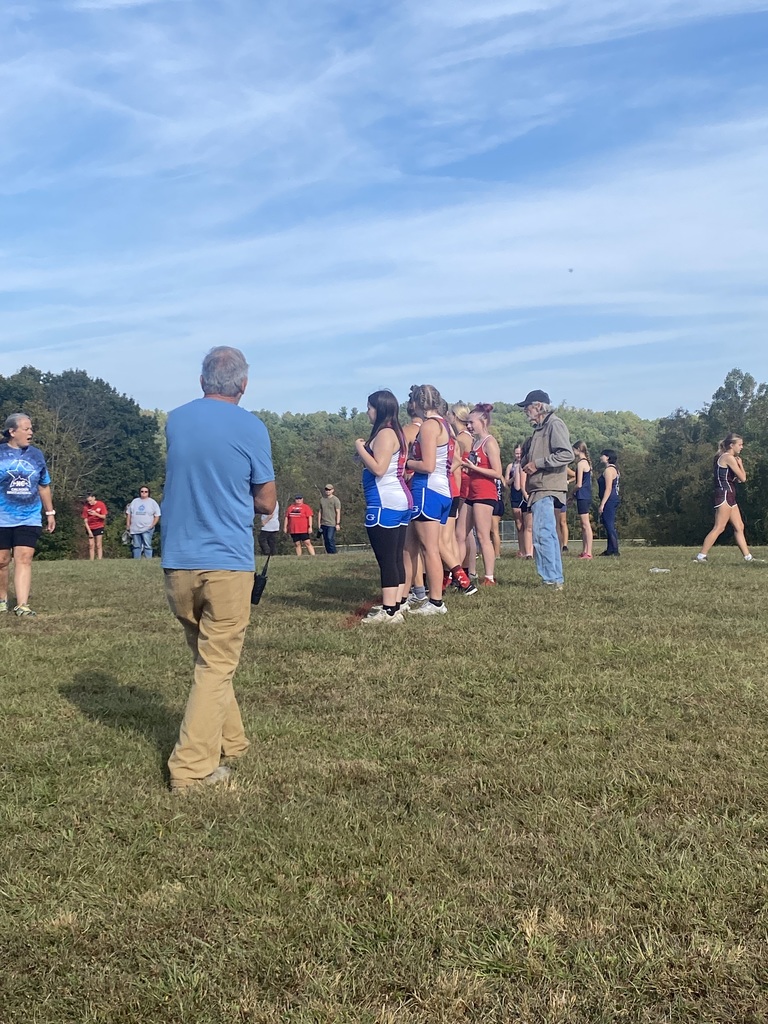 students lined up for the run