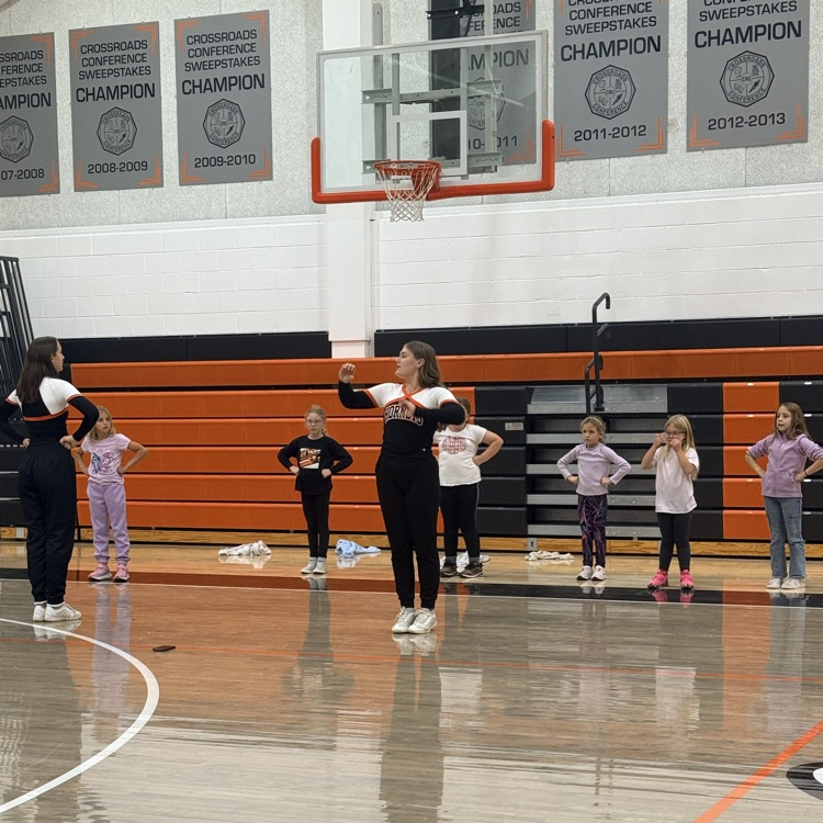 Hornet cheer camp