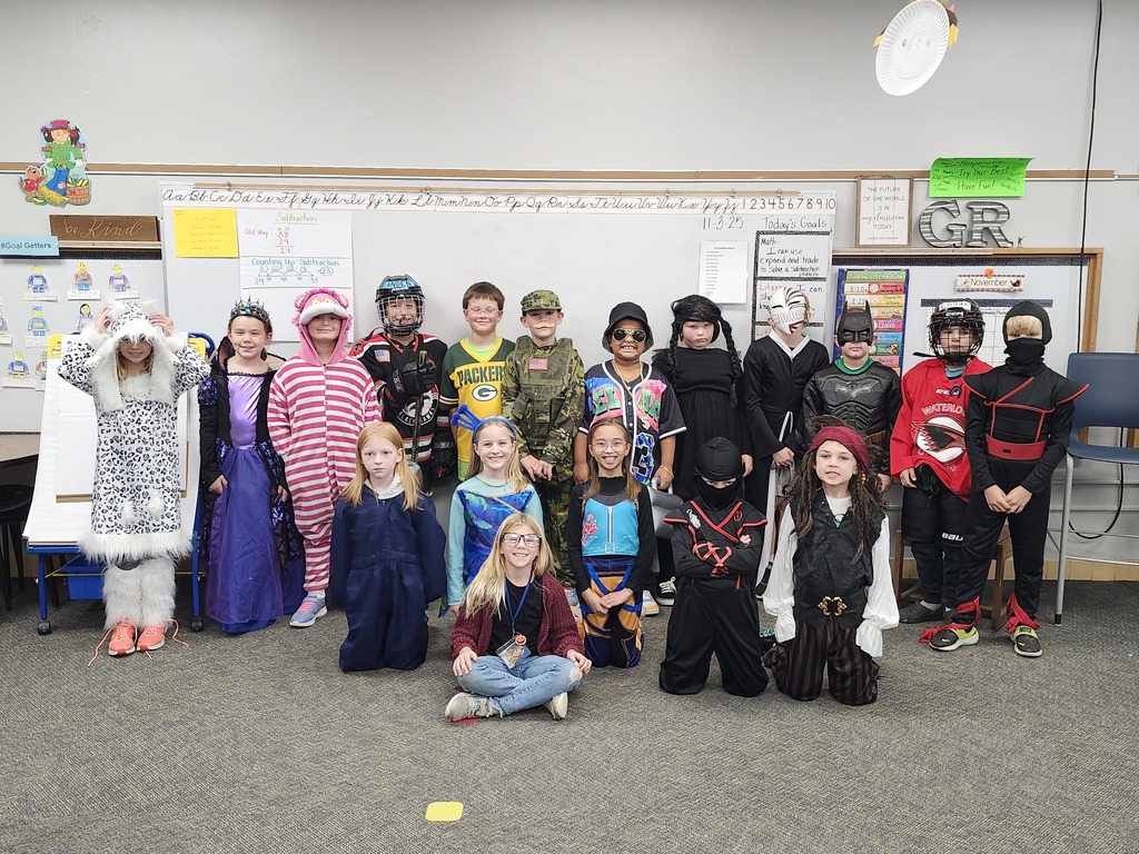 Everyone looked great in their costumes!!!!