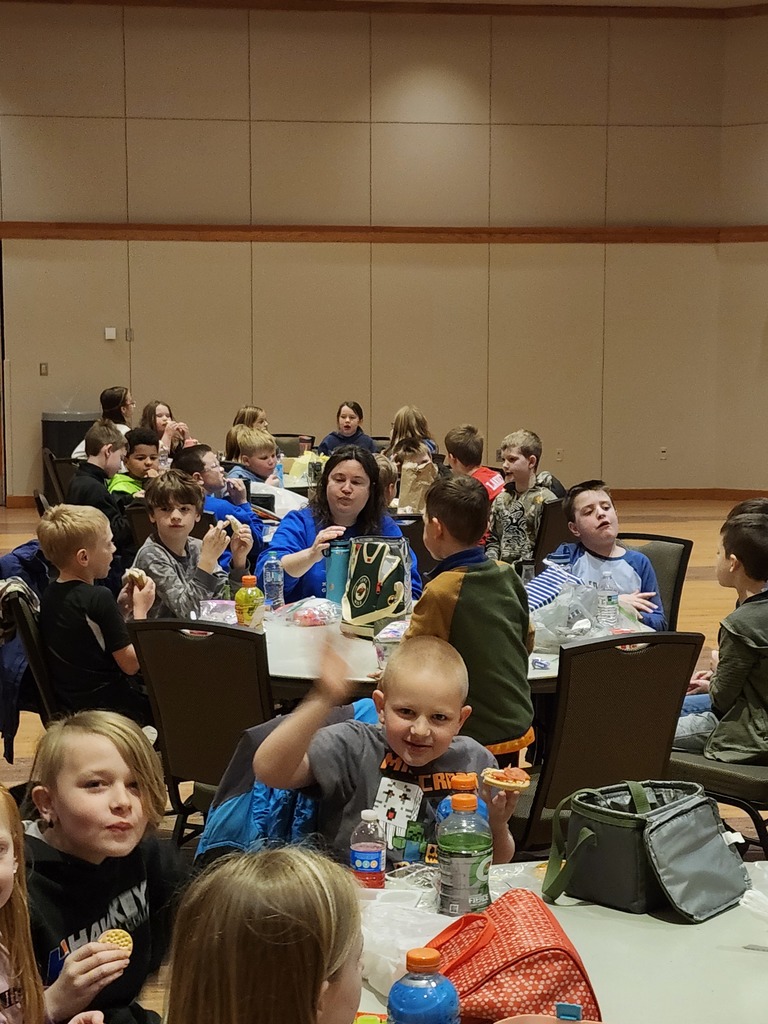 Enjoying our cold lunches inbetween the musical and the writing session.