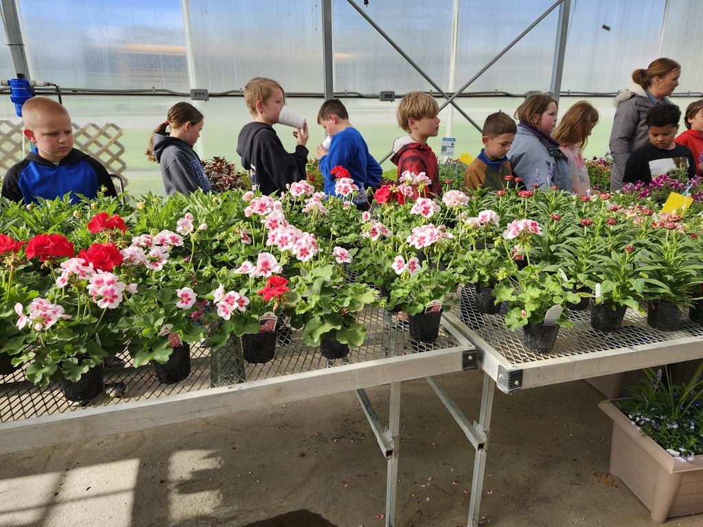 The greenhouse was full of beautiful flowers!