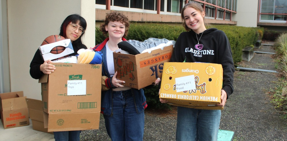 adopt a family student volunteers