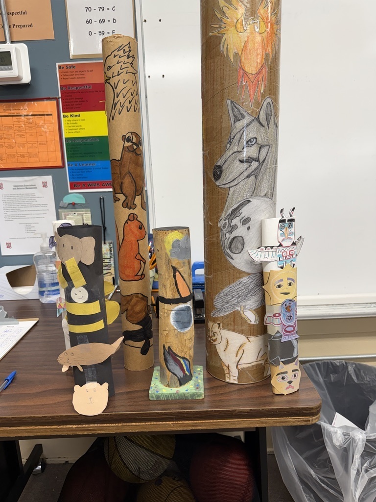 7th-grade totem poles