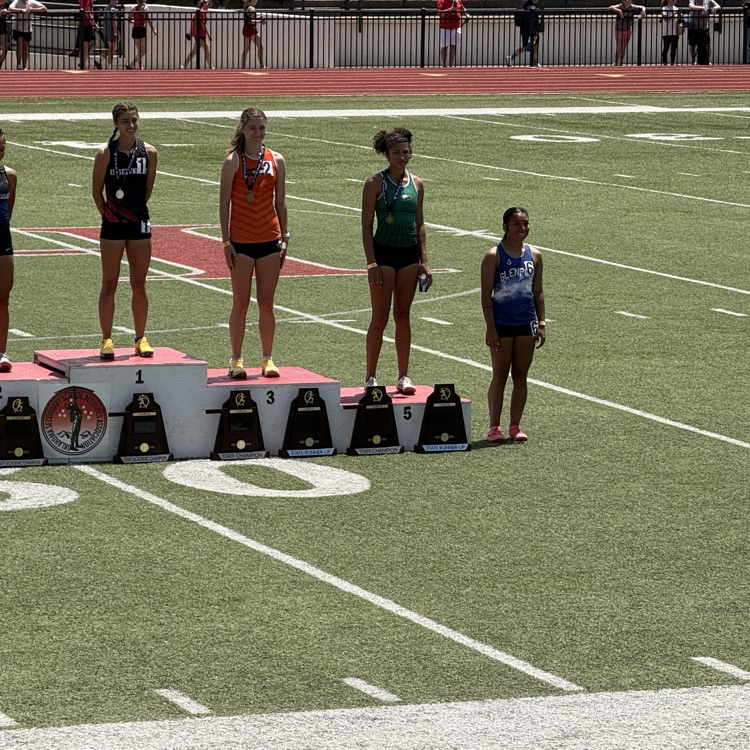 7th place 5A Girls 800, YaYa Gibson.