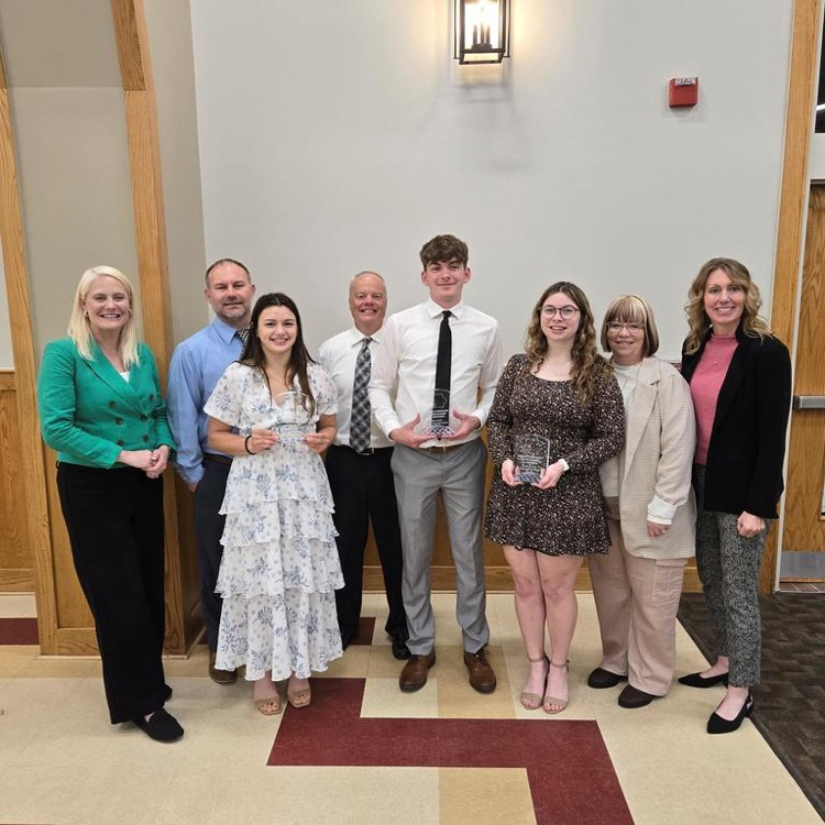 Hawkeye 10 Academic Awards