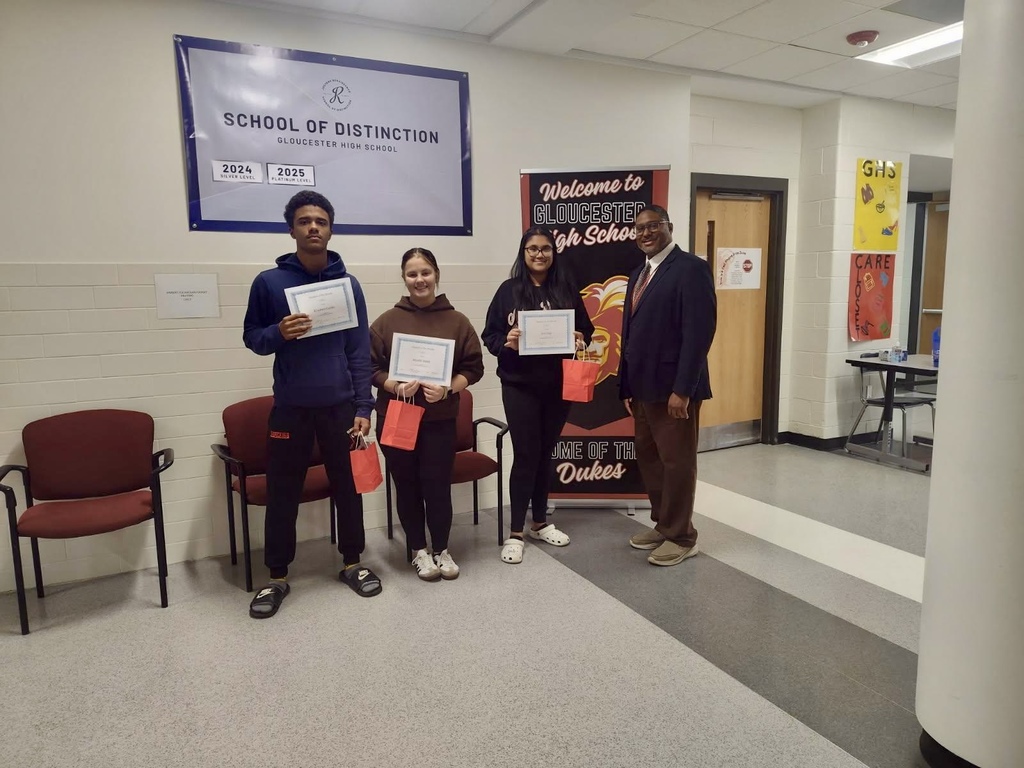 ongratulations to our Students Of the Month: 9th Grade: Myelih Smith & Pari Ray 10th Grade: Anthony Nester & Kryshire Cooke 11th Grade: Tessa Carteret & Xander Hernandez 12th Grade: Richard Wolford Jr. & Nadia Holloway