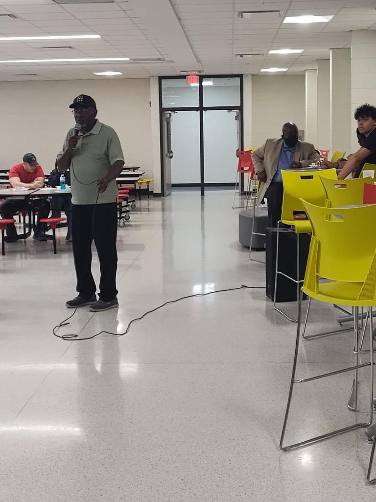 🥞💙 Yesterday’s All Pro Dad Breakfast was a wonderful celebration of the dads, stepdads, and father figures who make a positive impact in the lives of our students each day.  Thank you to everyone who joined us for a morning of connection, encouragement, and community. We appreciate the support, guidance, and love you provide both at home and at school!