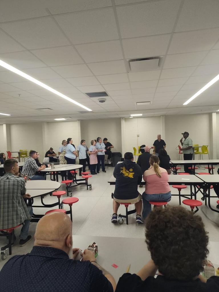 🥞💙 Yesterday’s All Pro Dad Breakfast was a wonderful celebration of the dads, stepdads, and father figures who make a positive impact in the lives of our students each day.  Thank you to everyone who joined us for a morning of connection, encouragement, and community. We appreciate the support, guidance, and love you provide both at home and at school!