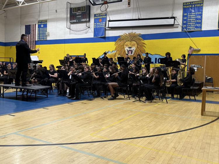 Vince Gentless Band performs 