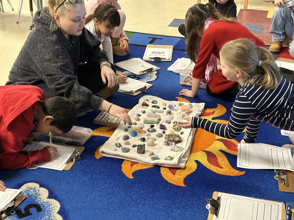🌍🔎 Ms. Hughes' Scholars Dig Into Rocks! 🔎🌍  This week, Ms. Hughes' class wrapped up our History of the Earth unit by exploring rocks and minerals! 🏔️💎 Our young geologists examined igneous, sedimentary, and metamorphic rocks, discovering how they shape Earth's story. 🌎✨  A big shoutout to our scholars for their curiosity and enthusiasm! 🎉👏  #ScienceRocks 🪨 #GeologistsInTheMaking #MsHughesClass