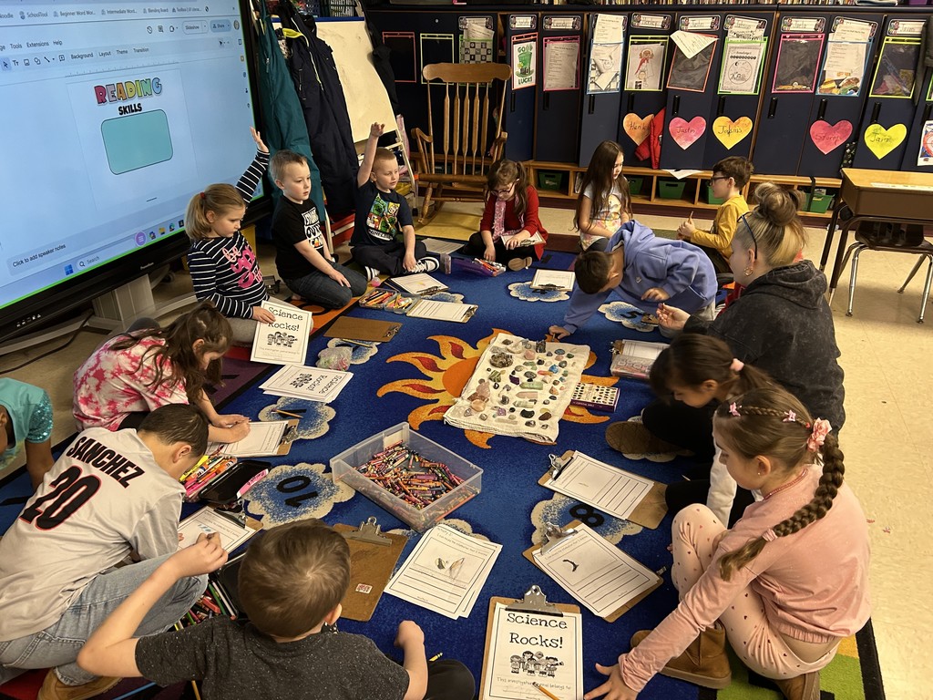 🌍🔎 Ms. Hughes' Scholars Dig Into Rocks! 🔎🌍  This week, Ms. Hughes' class wrapped up our History of the Earth unit by exploring rocks and minerals! 🏔️💎 Our young geologists examined igneous, sedimentary, and metamorphic rocks, discovering how they shape Earth's story. 🌎✨  A big shoutout to our scholars for their curiosity and enthusiasm! 🎉👏  #ScienceRocks 🪨 #GeologistsInTheMaking #MsHughesClass