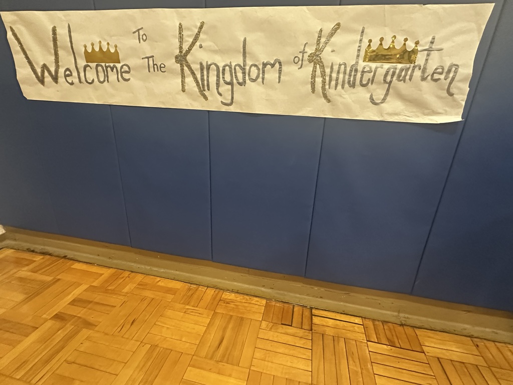 A Royal Celebration in Kindergarten! 👑✨  Our Kindergarten scholars had a majestic time during the CKLA Culminating Activity for the Kings and Queens unit! Dressed in their finest royal attire, they enjoyed a grand feast and a lively royal ball fit for kings and queens. Even our teachers joined in on the fun, making this magical event one to remember! 🎭🍽️👑  Check out these regal moments from our special day! 📸✨ #RoyalFun #KindergartenMagic #CKLACelebration
