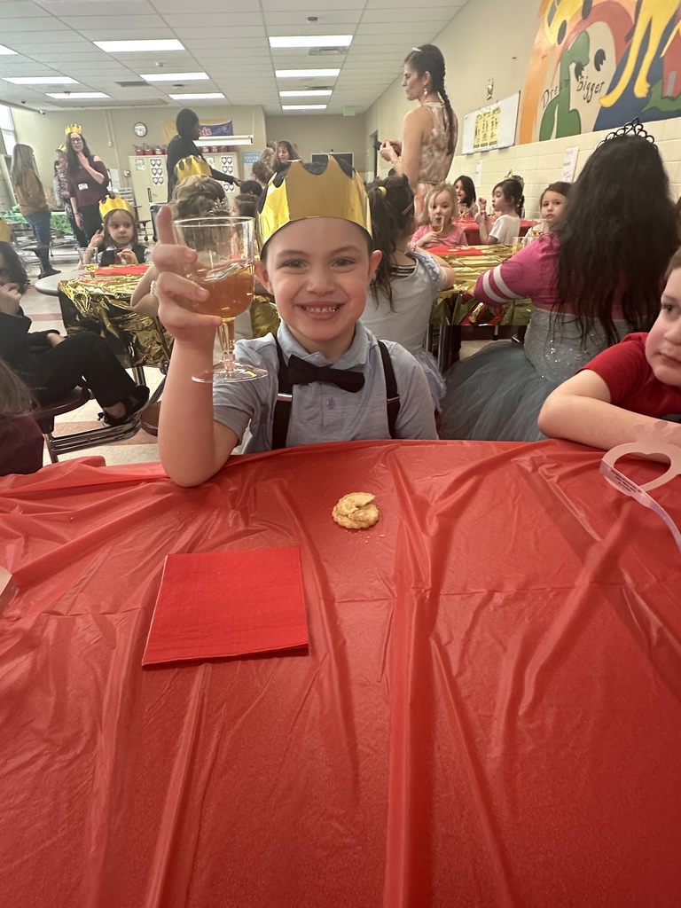 A Royal Celebration in Kindergarten! 👑✨  Our Kindergarten scholars had a majestic time during the CKLA Culminating Activity for the Kings and Queens unit! Dressed in their finest royal attire, they enjoyed a grand feast and a lively royal ball fit for kings and queens. Even our teachers joined in on the fun, making this magical event one to remember! 🎭🍽️👑  Check out these regal moments from our special day! 📸✨ #RoyalFun #KindergartenMagic #CKLACelebration