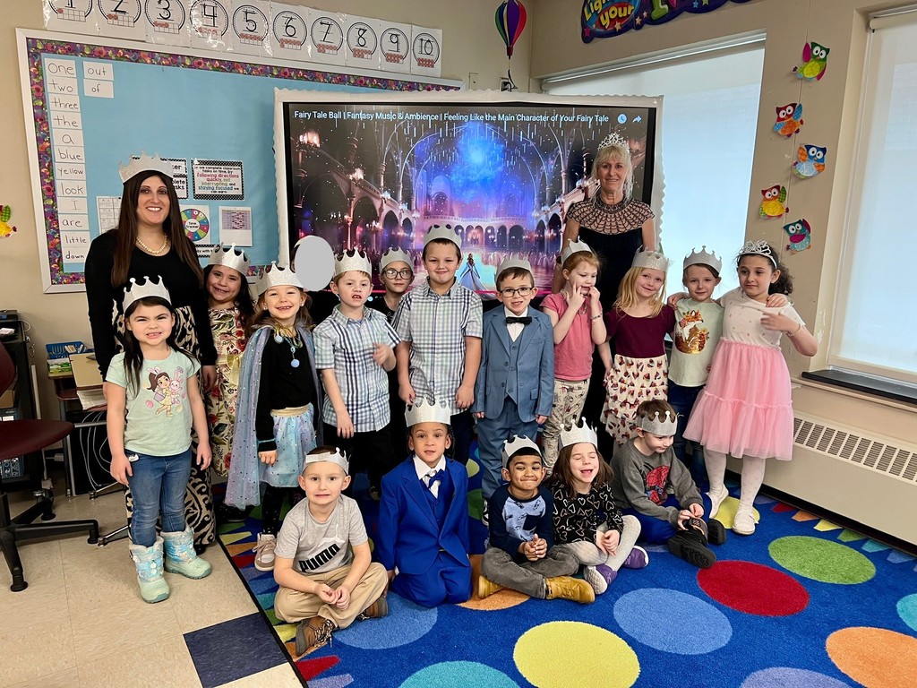 👑✨ Kingsborough Kindergarten Royal Ball ✨👑  Our little scholars had a magical time at the Kingsborough Kindergarten Royal Ball! Dressed as princes and princesses, they danced, laughed, and created beautiful memories fit for royalty. A day full of joy, imagination, and enchantment! 💫🎭💖 #RoyalBall #LittleScholars #KingsboroughMagic