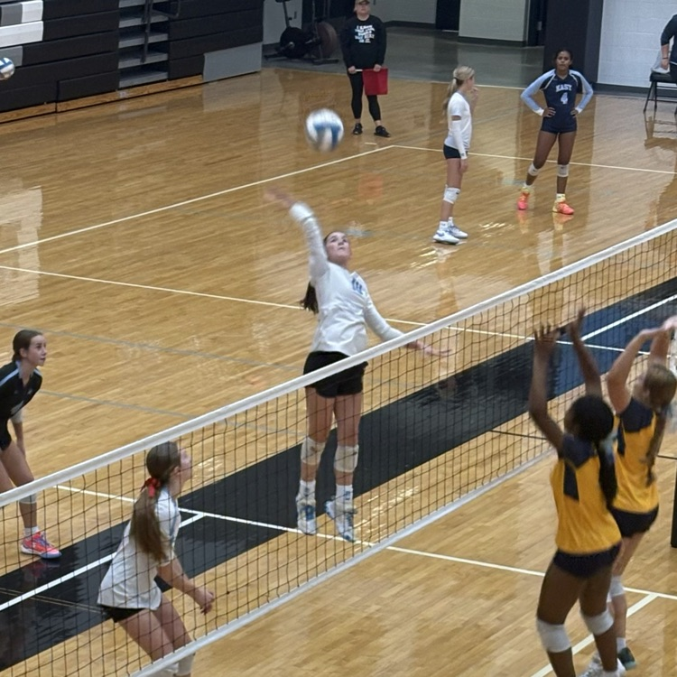 Tiger JV Volleyball goes 4-0 in the IKE JV Invite 