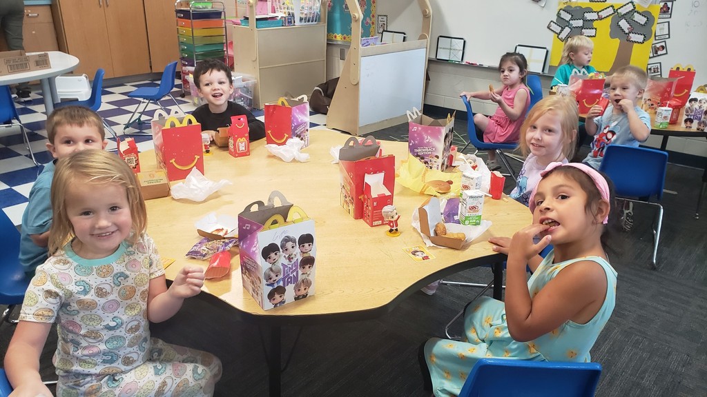Tech Time and a Happy Meal? Best day ever!  Mrs. Pezzola and Mrs. Stanley's classes got the VIP treatment with two Penny Wars second place prizes: a catered McDonald's lunch delivered straight to their classroom and 20 minutes of extra tech time!