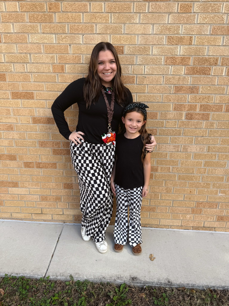 Unplanned twinning in first grade today!