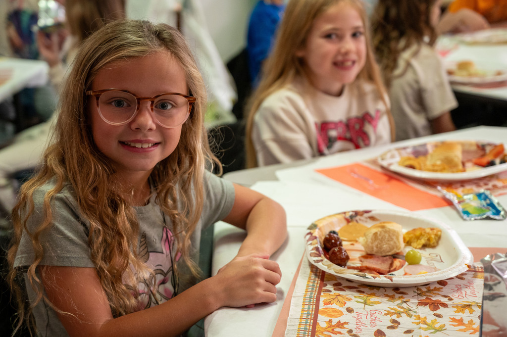 Earhart Friendsgiving