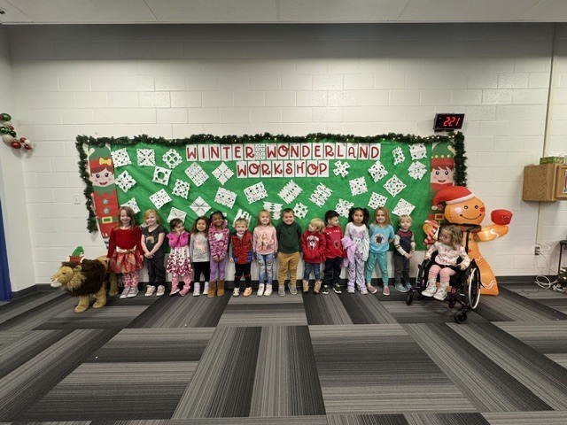 Snowy smiles all around! We love seeing our students dive into hands-on holiday fun at the PTO Winter Wonderland Workshop.