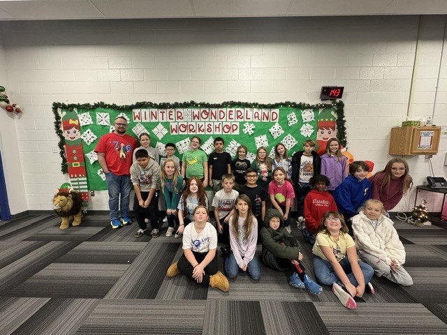 Snowy smiles all around! We love seeing our students dive into hands-on holiday fun at the PTO Winter Wonderland Workshop.