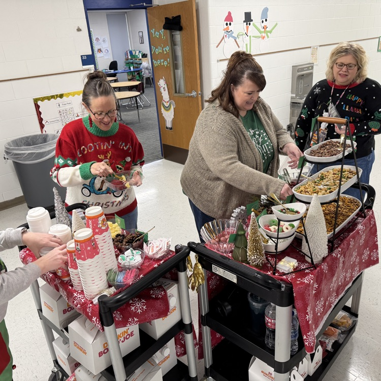 CDS PTO came around to spoil staff today and spread some holiday cheer!