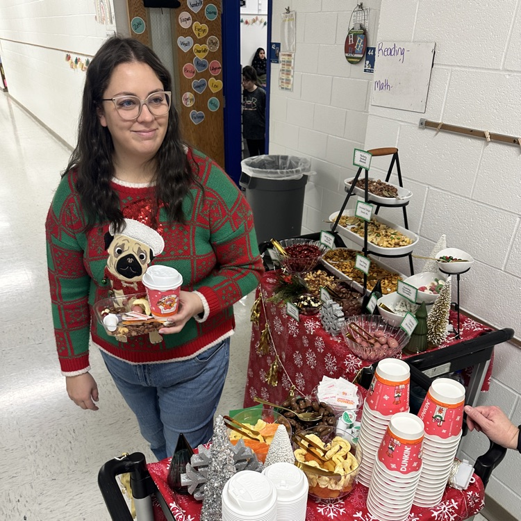 CDS PTO came around to spoil staff today and spread some holiday cheer!