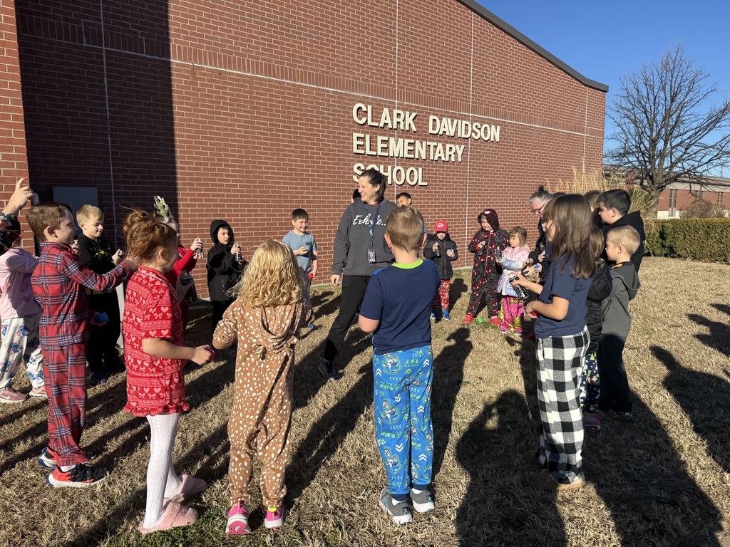 "Glow Run top earners understood the assignment… silly string Mrs. Ebert! We even had a few special guests get in on the fun yesterday. Thanks to everyone who helped make Glow Run such a successful fundraiser."