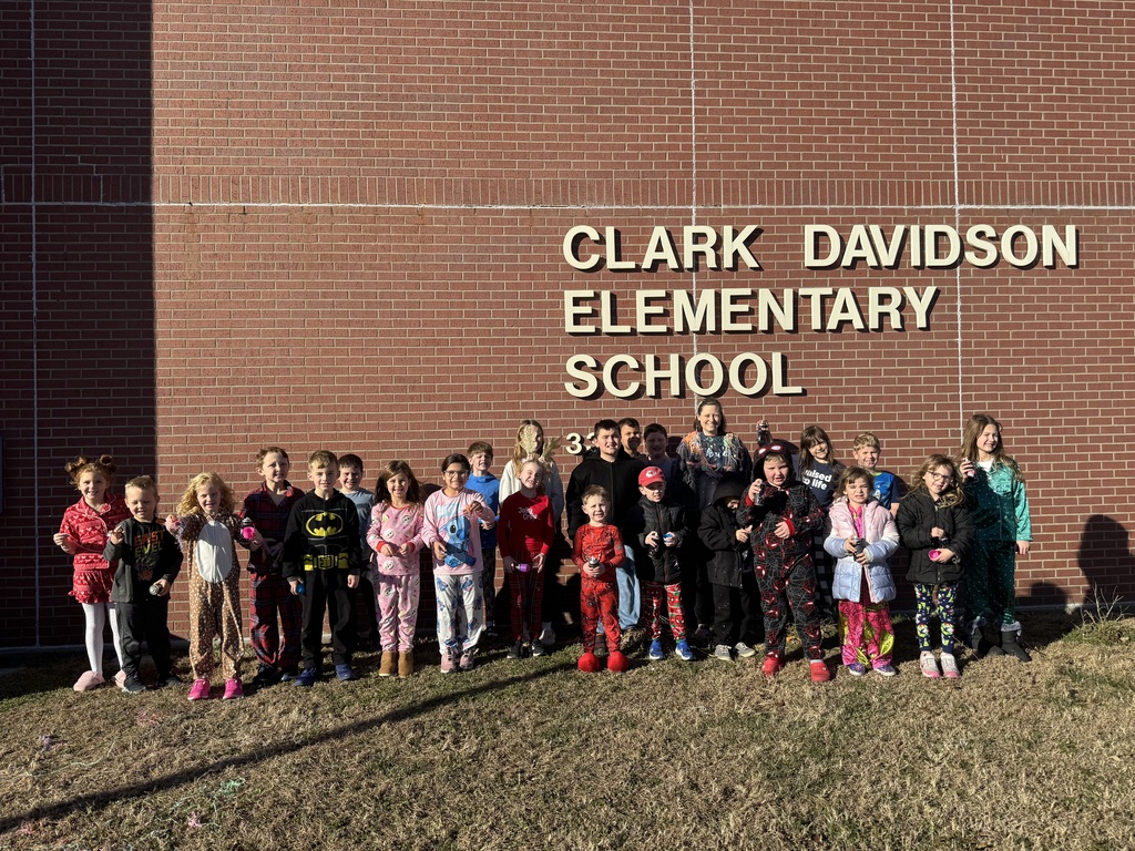 "Glow Run top earners understood the assignment… silly string Mrs. Ebert! We even had a few special guests get in on the fun yesterday. Thanks to everyone who helped make Glow Run such a successful fundraiser."