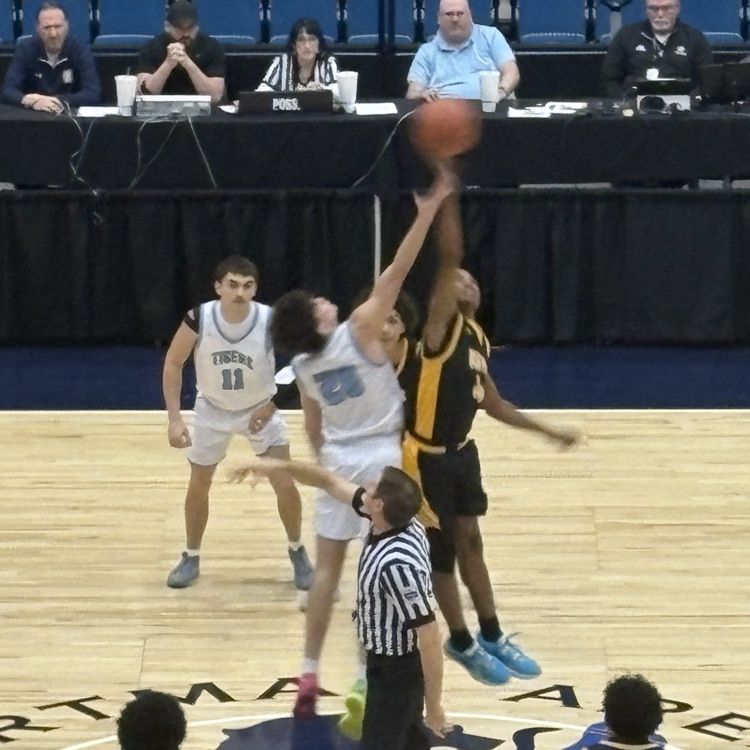 AVCTL / GWAL Challenge Tigers 17-21 W. SE at the end of the 1st quarter 