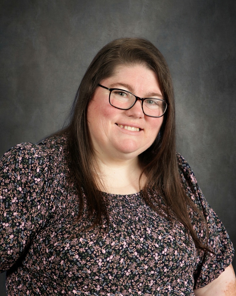 Michelle Convirs headshot