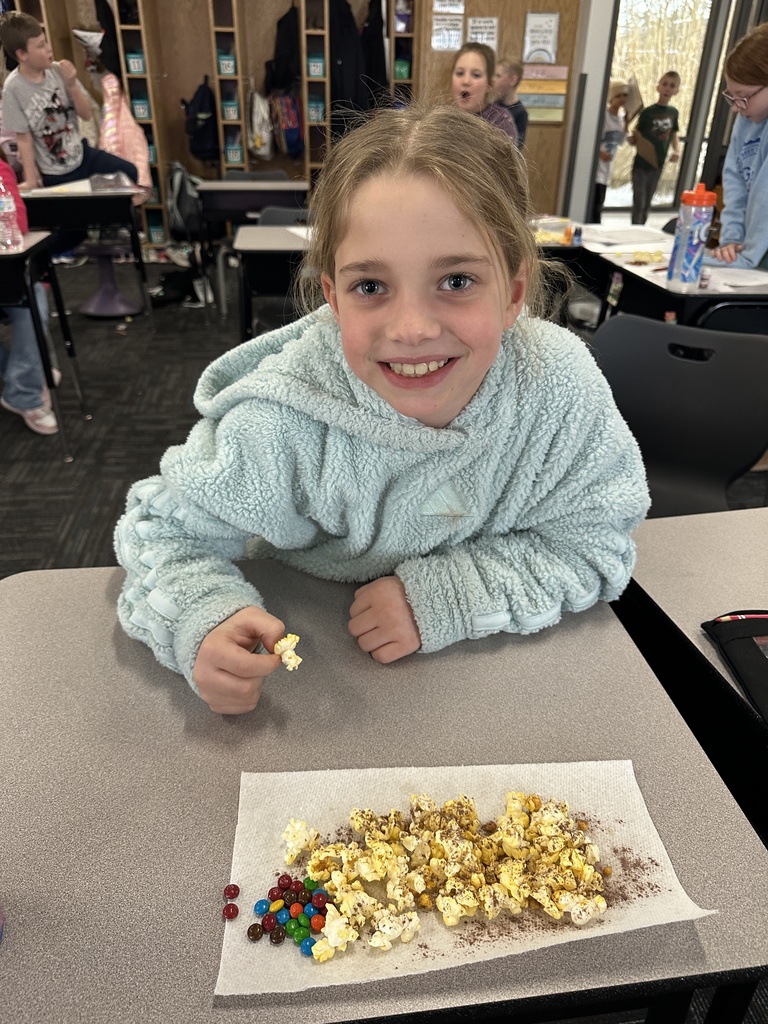 Mrs. Douglass came around and served the students with popcorn, mini M&Ms, and seasonings! These kids work so hard on their IXL skill builders! 