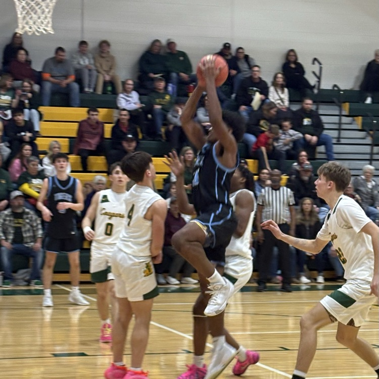 At the end of 3 quarters, Tigers 38 - Cougars 44