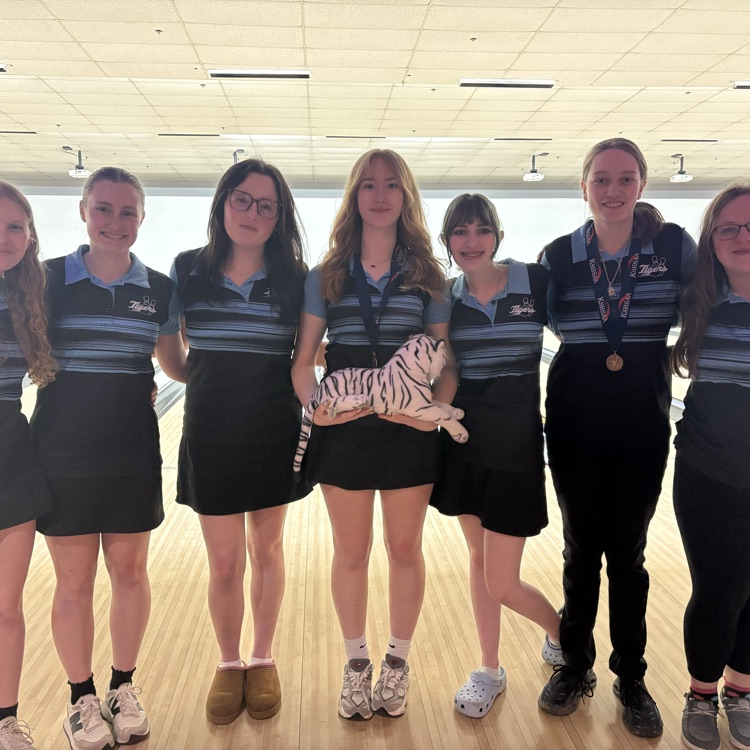 Lady Tiger Bowling 4th place at 5A State 