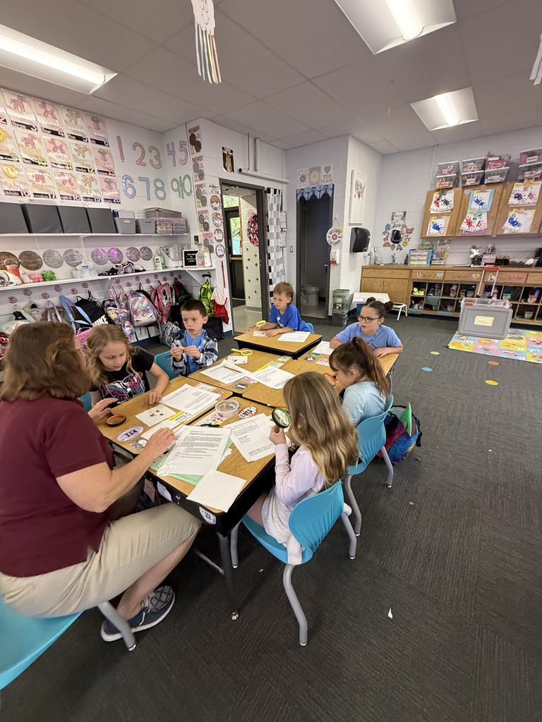 Last Friday, Mrs. Moses’ class had a visit from the master gardeners from the Sedgwick County Extension Office! The students had so much fun dissecting seeds, listening to a story, completing a labeling chart, and planting their own seeds. We’re excited for them to bring their plants home in a few weeks! 