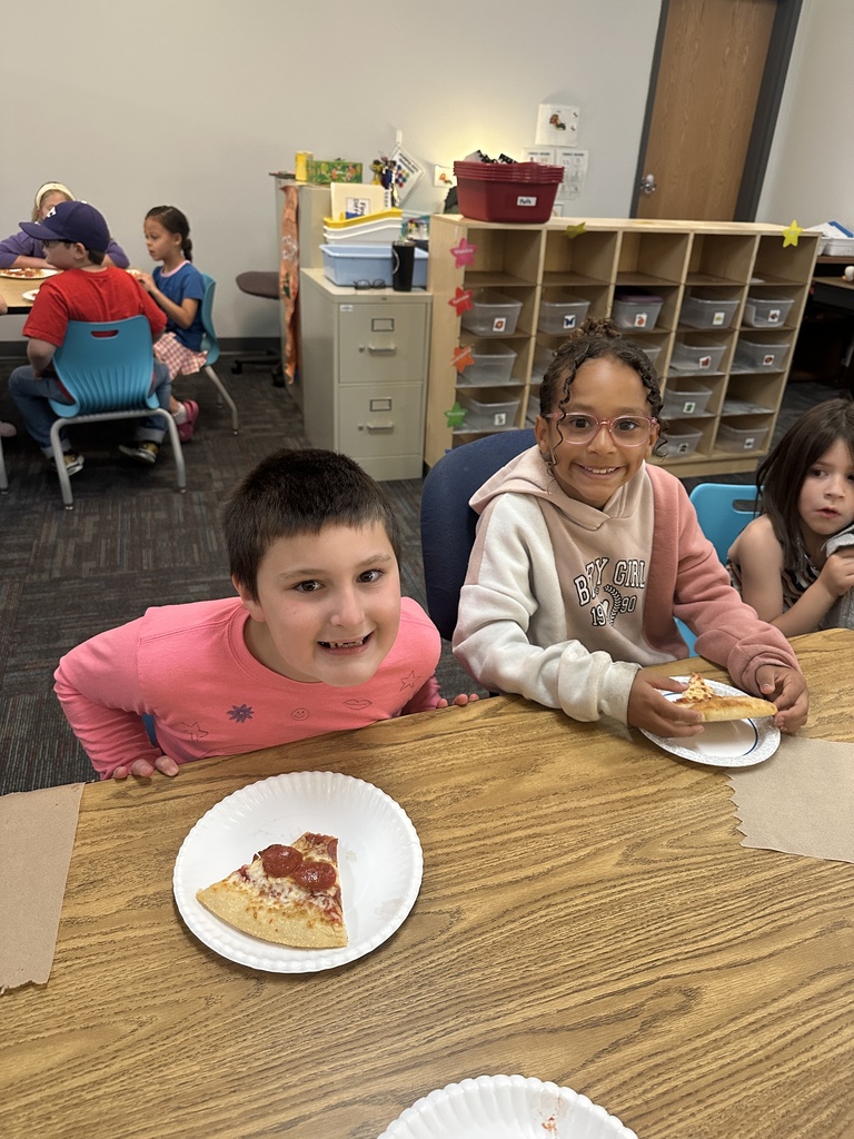 We celebrated the end of the school year with our May Circle of Friends event! We had some yummy pizza and soaked up the sun. We are so thankful for our friends and the first few months of this program. 🍕☀️🛝