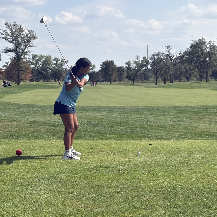 JV Golf hitting the links in Hutch