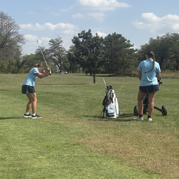 JV Golf hitting the links in Hutch