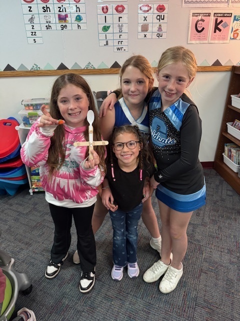 Students working togetherv