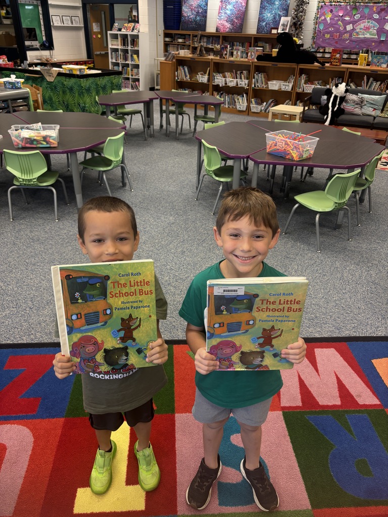 Book twins spotted again!