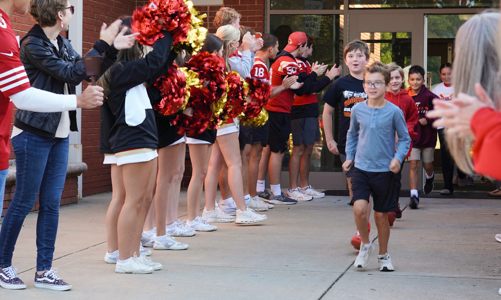 Students being greeted by GHS athletes
